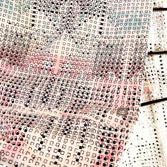 FABLETICS  Define Mid-Rise Capri  [ Arctic Print ]  NWOT - Picture 5 of 6